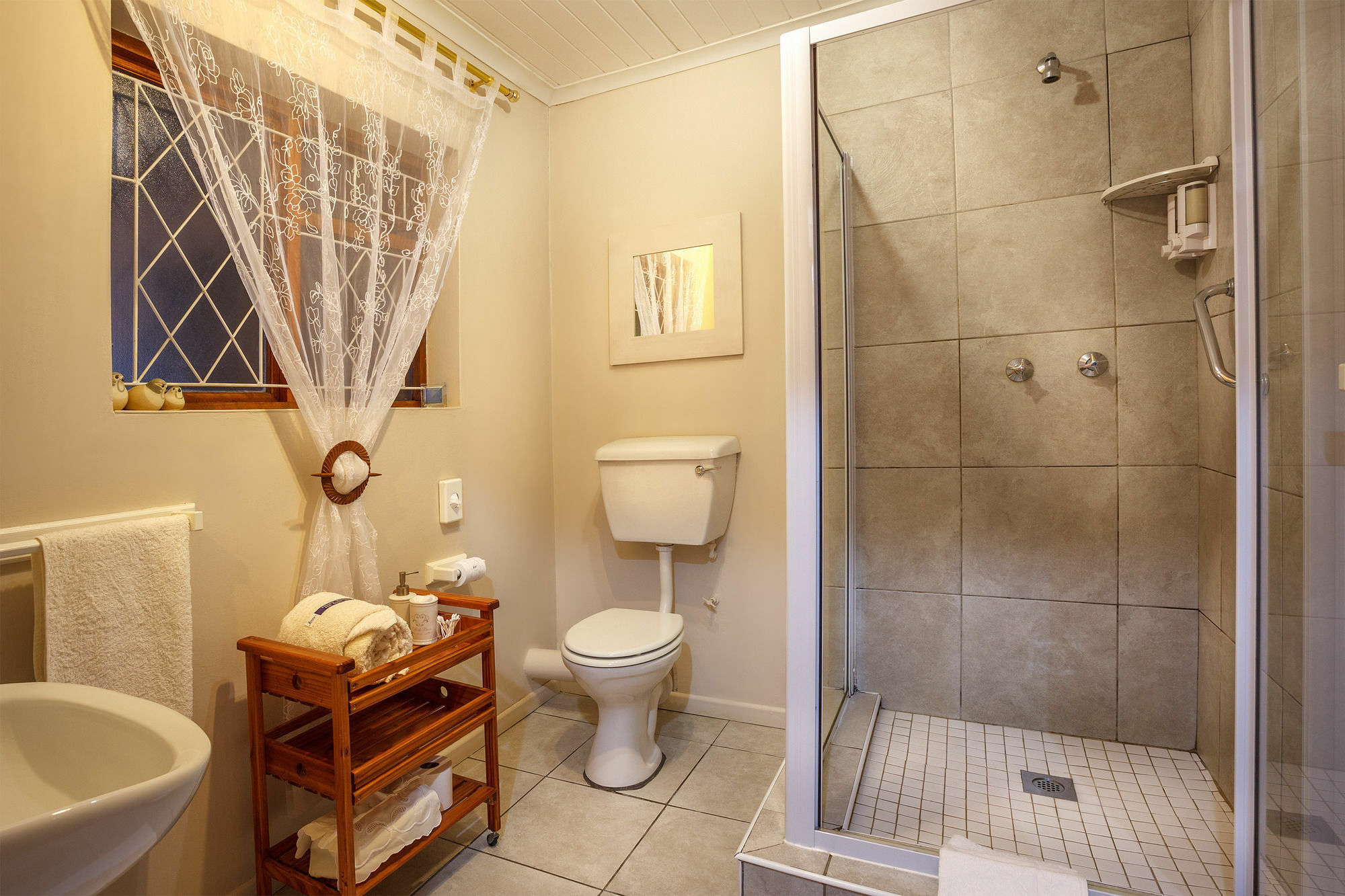 Jenny'S Guest House Grahamstown Exteriér fotografie