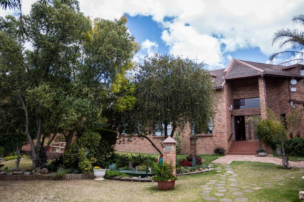 Jenny'S Guest House Grahamstown Exteriér fotografie
